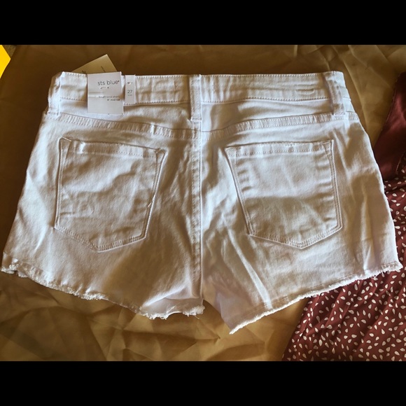 Women’s Summer Outfit - Picture 3 of 4